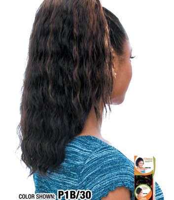 MODEL MODEL GLANCE SUPER WAVE PONYTAIL